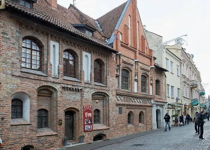 Cozy Apartment In Gothic Style House In The Heart Of The Old Town
